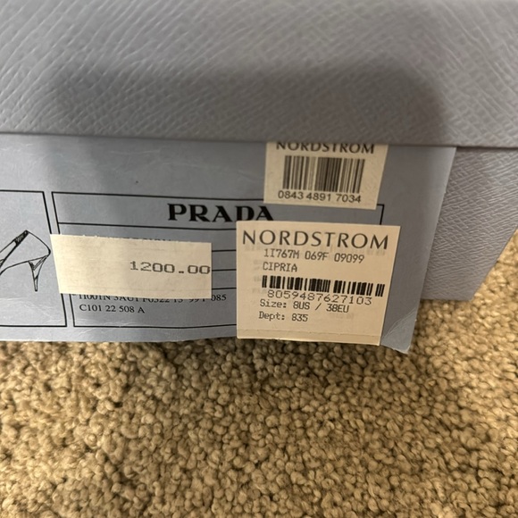 Prada sling back block heel - Picture 3 of 5